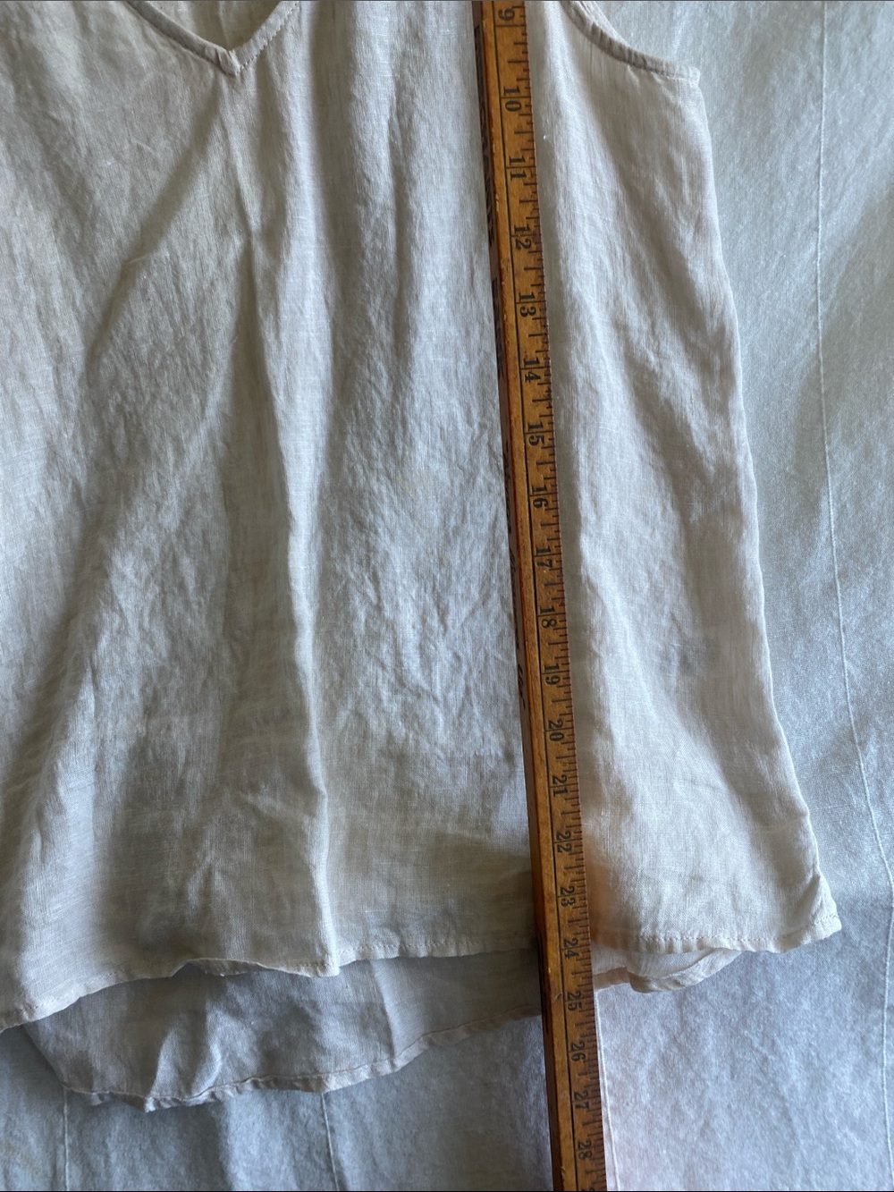 Tahari Linen V-Neck Sleeveless Tank in Cream - Picture 5 of 5